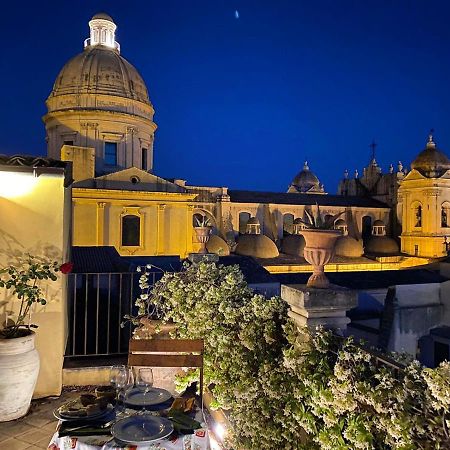 Casa Modica - Luxury Rooms Noto Extérieur photo