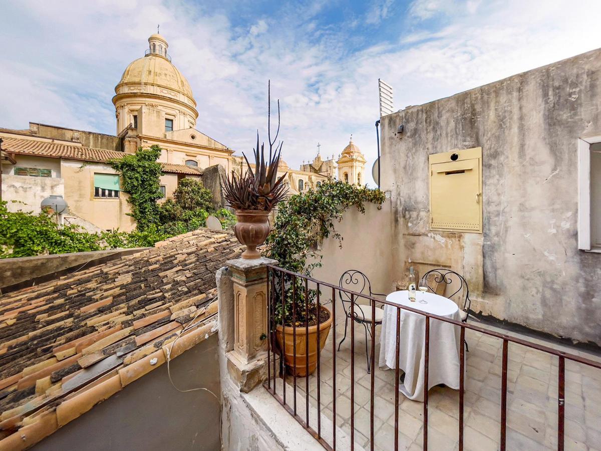 Casa Modica - Luxury Rooms Noto Extérieur photo